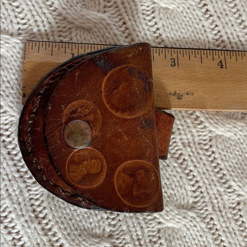 Vtg Lincoln penny embossed leather snap coin purse with loop to attach to belt. - Picture 9 of 10